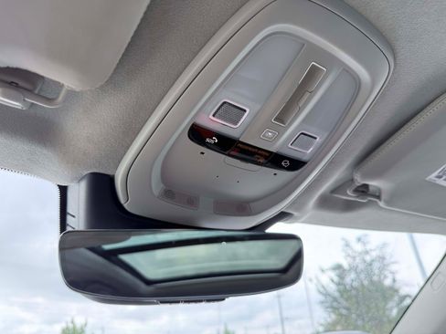 Certified 2023 Volvo XC90 T8 Ultimate w/ Lounge Package AWD/4WD image 19