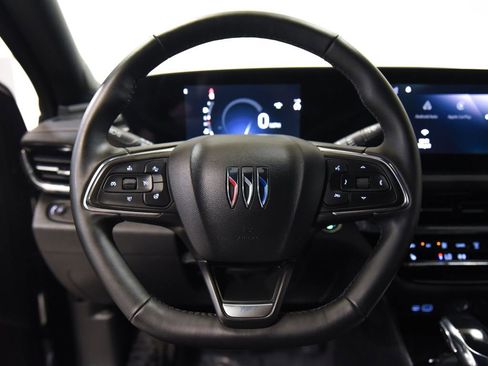 Used 2025 Buick Envista Avenir FWD image 17