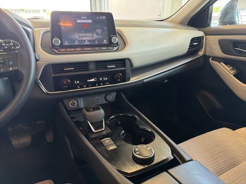 Used 2023 Nissan Rogue SV AWD/4WD image 21