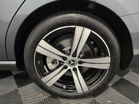 Used 2024 Mercedes-Benz C 300 4MATIC Sedan w/ Exclusive Trim Package image 20