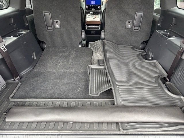 Used 2024 Lexus GX 550 w/ Accessory Package (2T) AWD/4WD image 27