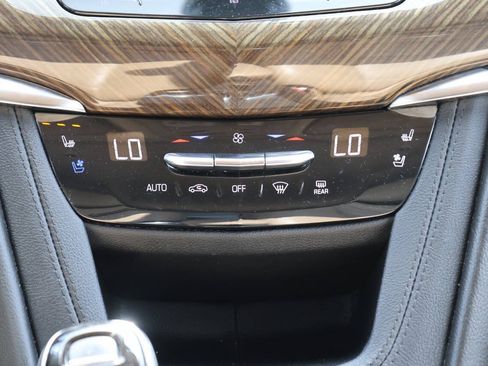 Used 2021 Cadillac XT6 Sport w/ Platinum Package AWD/4WD image 22