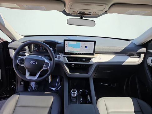 New 2026 Ford Explorer Active w/ Active Comfort Package AWD/4WD image 14