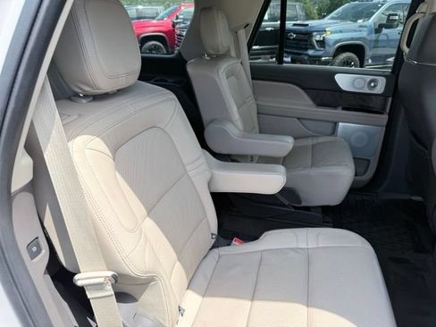 Used 2024 Lincoln Navigator Reserve AWD/4WD image 27