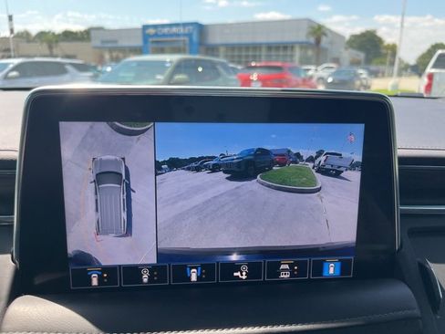 Used 2021 Chevrolet Tahoe Z71 w/ Z71 Signature Package image 27