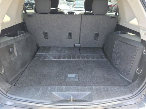 Used 2017 GMC Terrain SLE w/ Technology Package FWD image 16