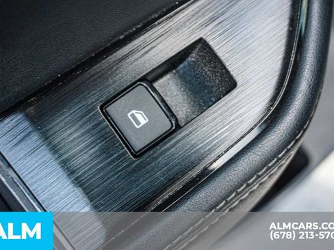 Used 2025 Nissan Rogue SV FWD image 48