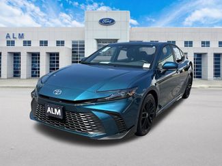 Used 2025 Toyota Camry SE video 1