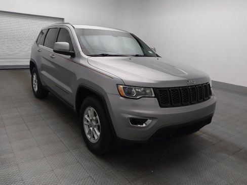 Used 2019 Jeep Grand Cherokee Laredo image 13