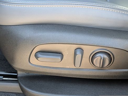 Used 2023 Buick Enclave Essence w/ Experience Buick Package FWD image 26