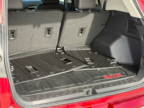 Used 2024 GMC Terrain Denali w/ Denali Premium Package image 29