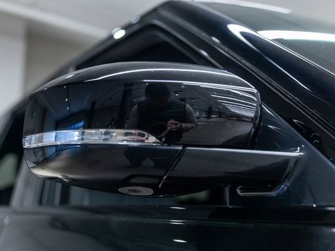 Used 2021 Land Rover Range Rover Westminster Edition image 10