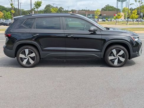 Used 2025 Volkswagen Taos S AWD/4WD image 4