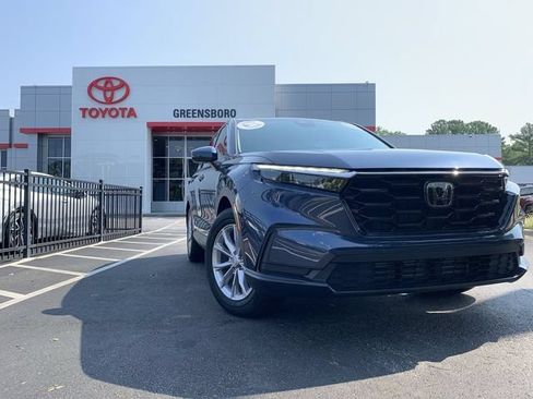 Used 2024 Honda CR-V EX image 2