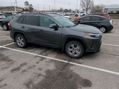 Used 2023 Toyota RAV4 XLE w/ Convenience Package image 7