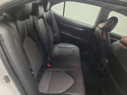 Used 2023 Toyota Camry SE image 19
