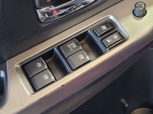 Used 2017 Subaru Crosstrek 2.0i Premium image 27