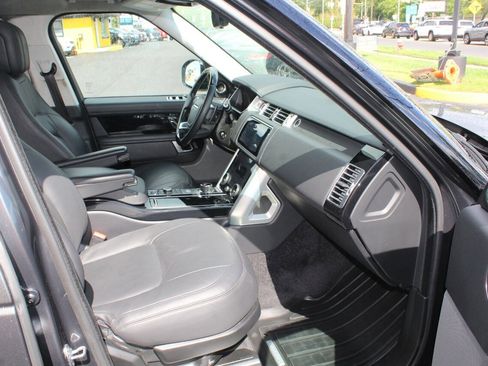 Used 2019 Land Rover Range Rover Supercharged image 16
