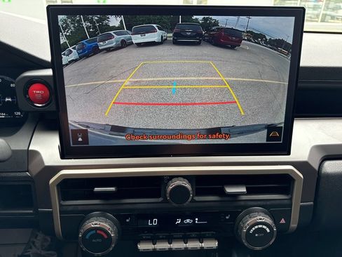 Used 2024 Toyota Tacoma SR5 AWD/4WD image 35