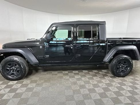 Used 2022 Jeep Gladiator Sport AWD/4WD image 6