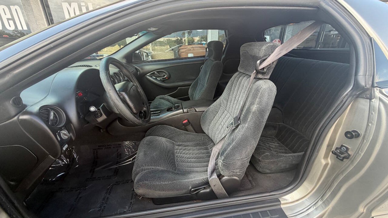 Used 2000 Pontiac Firebird Coupe w/ Opt Pkg RWD image 9