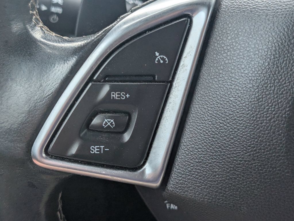 Used 2016 Chevrolet Camaro LT RWD image 11