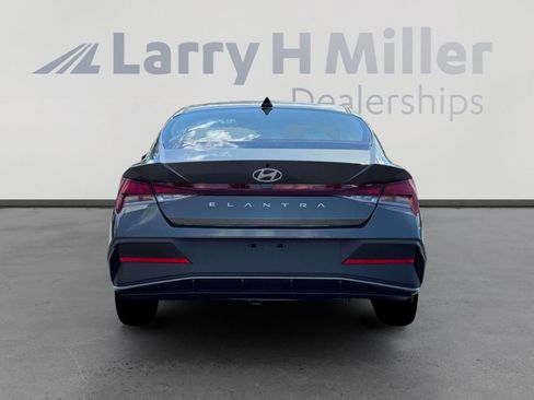 New 2026 Hyundai Elantra SE FWD image 6