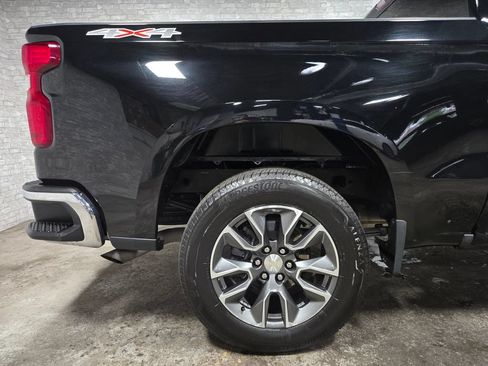 Used 2023 Chevrolet Silverado 1500 LT AWD/4WD image 56