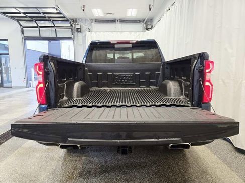 Used 2021 Chevrolet Silverado 1500 LT Trail Boss w/ Convenience Package II image 11