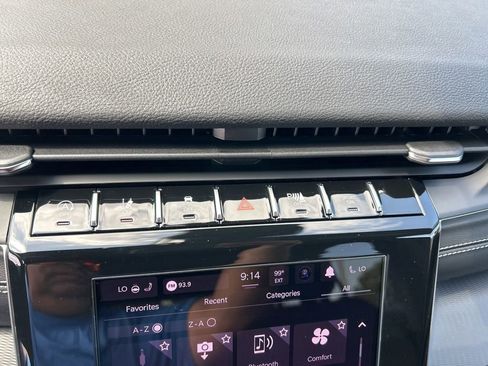 New 2025 Jeep Grand Cherokee Laredo X w/ Luxury Tech Group I image 36