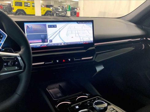 New 2026 BMW 530i xDrive w/ Premium Package image 6