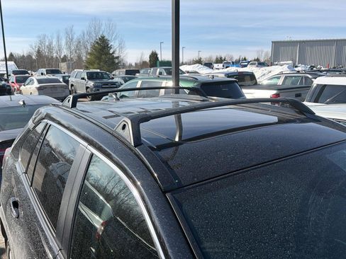 Used 2023 Toyota RAV4 XLE Premium image 6