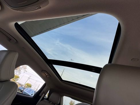 Used 2021 Lincoln Nautilus Reserve image 23