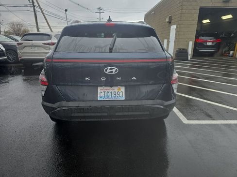 Used 2025 Hyundai Kona SEL FWD image 5