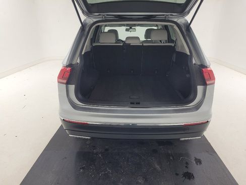 Used 2021 Volkswagen Tiguan SE AWD/4WD image 29