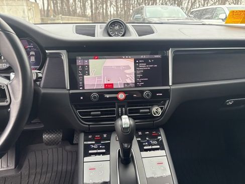 Used 2023 Porsche Macan GTS image 6