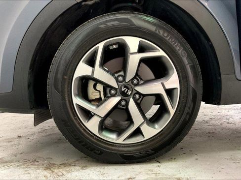 Used 2020 Kia Sportage LX image 9