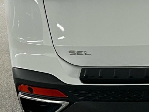 New 2026 Volkswagen Taos SEL AWD/4WD image 36