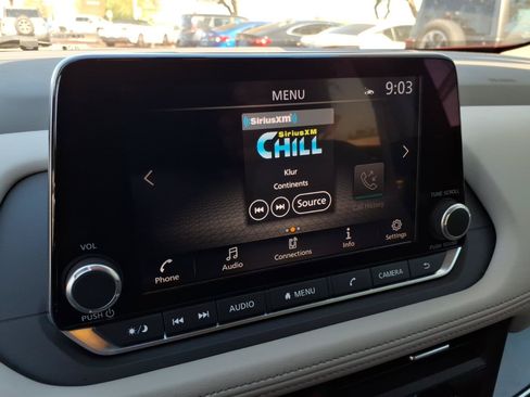 Used 2024 Nissan Rogue SV FWD image 18