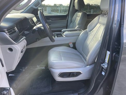 Used 2022 Jeep Wagoneer Series II image 17