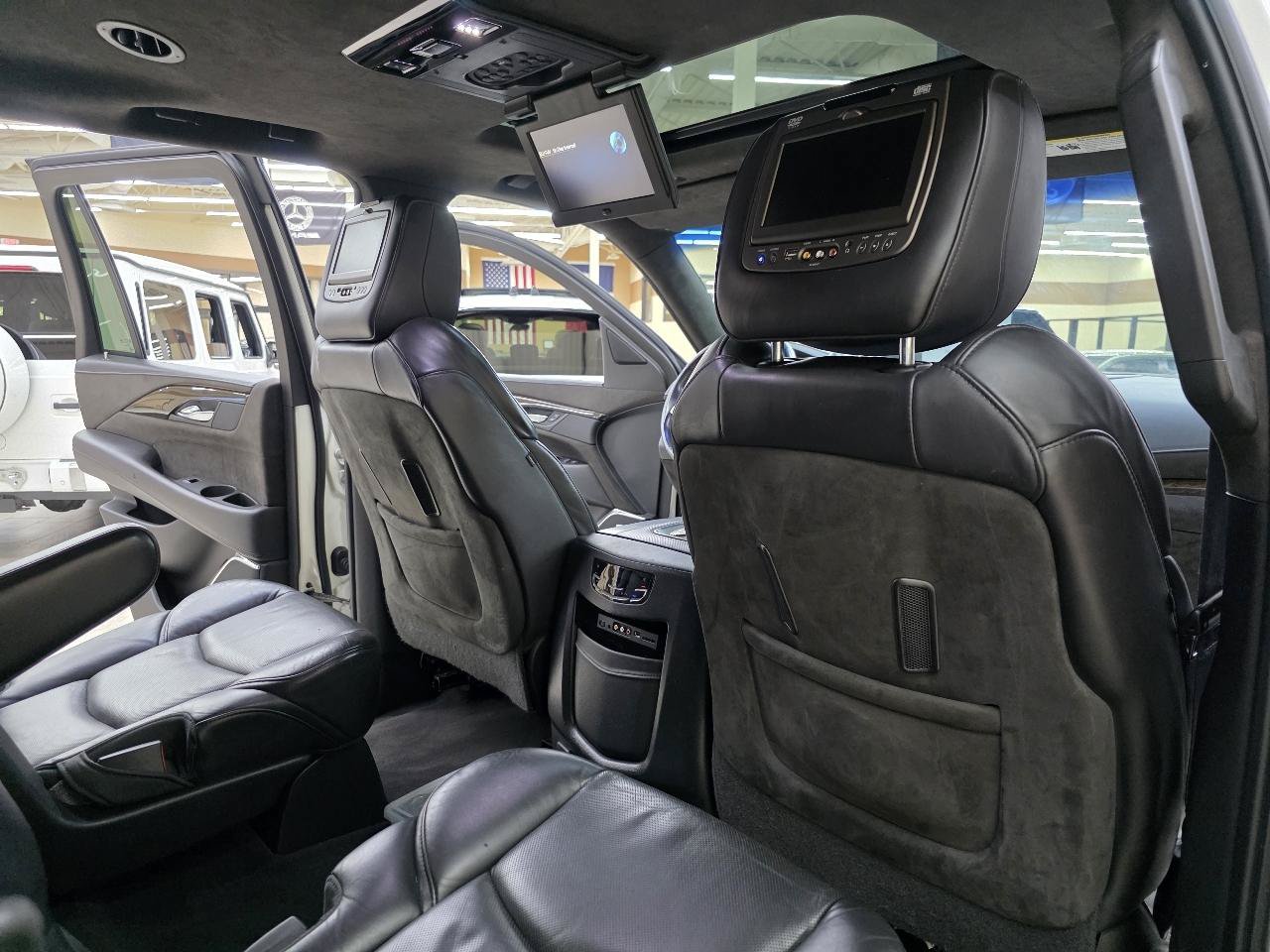 Used 2015 Cadillac Escalade Platinum AWD/4WD image 24