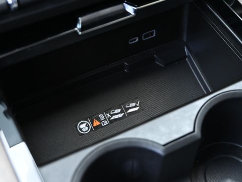 Used 2025 GMC Yukon Denali Ultimate image 39