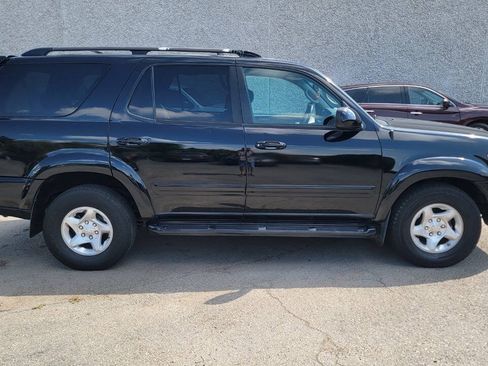 Used 2002 Toyota Sequoia SR5 w/ Preferred Pkg RWD image 6