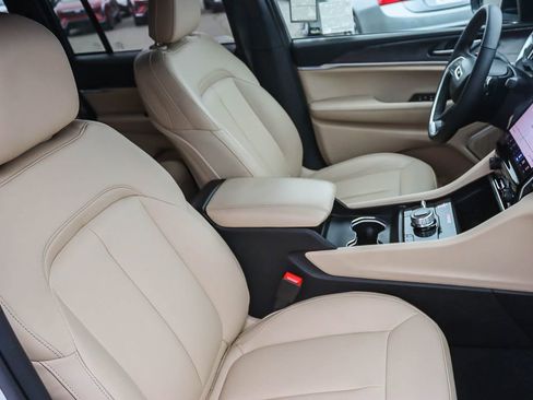 Used 2023 Jeep Grand Cherokee 4WD 4xe image 42