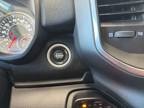 Used 2024 RAM 2500 Big Horn w/ Bed Utility Group image 22