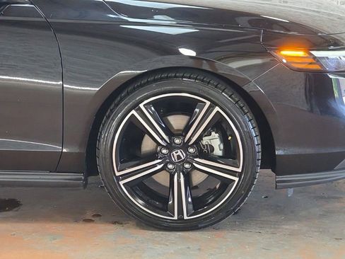 Used 2024 Honda Accord Sport image 7