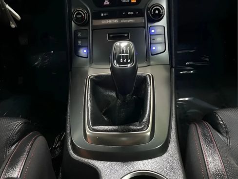 Used 2014 Hyundai Genesis 2.0T RWD image 19