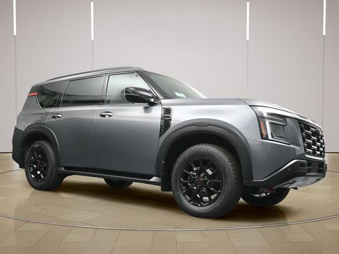 Certified 2025 Nissan Armada PRO-4X AWD/4WD image 24