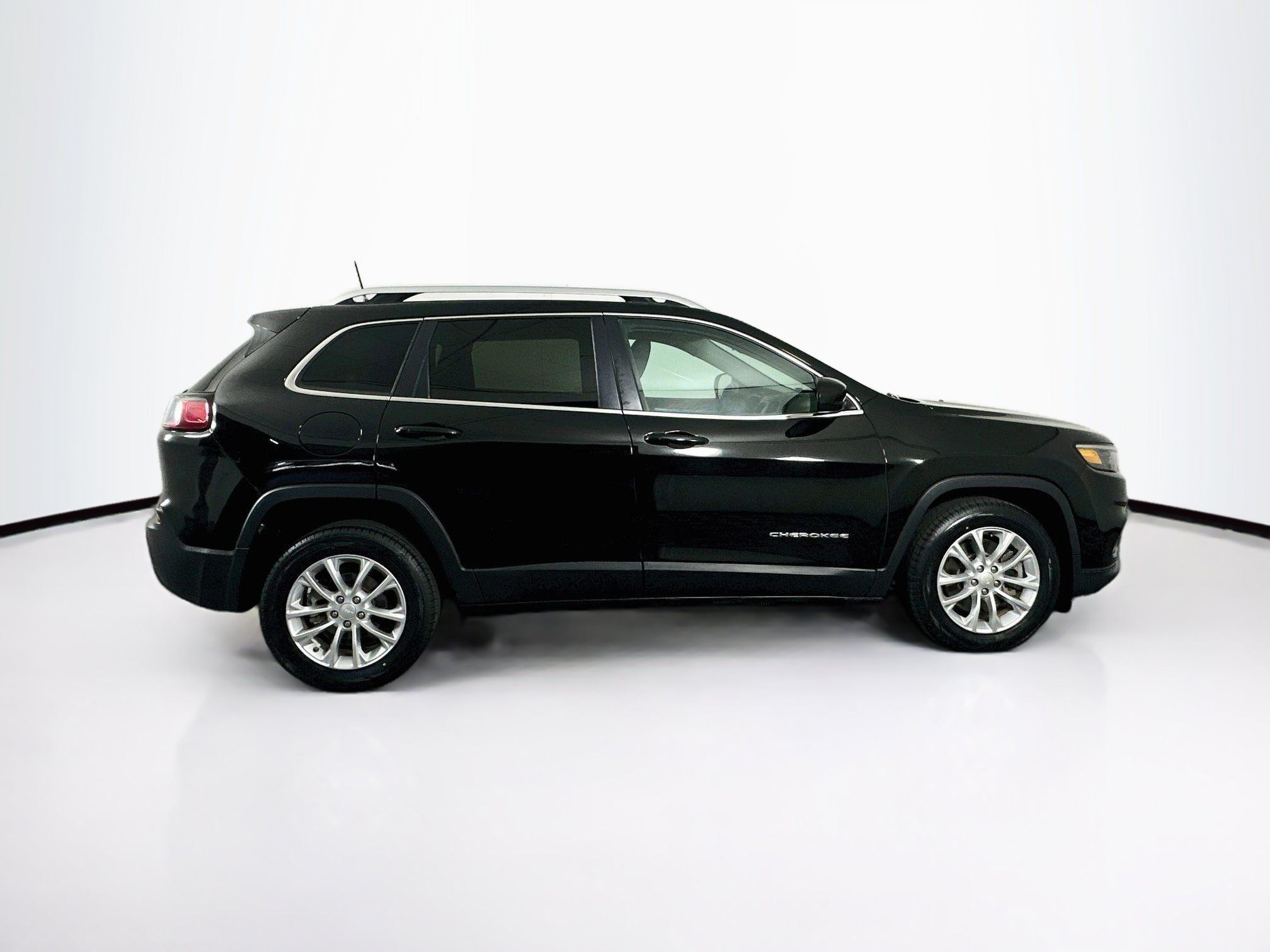 Used 2019 Jeep Cherokee Latitude w/ Popular Appearance Group FWD image 10