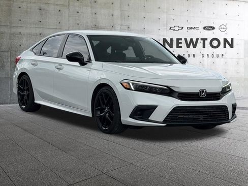 Used 2023 Honda Civic Sport image 1